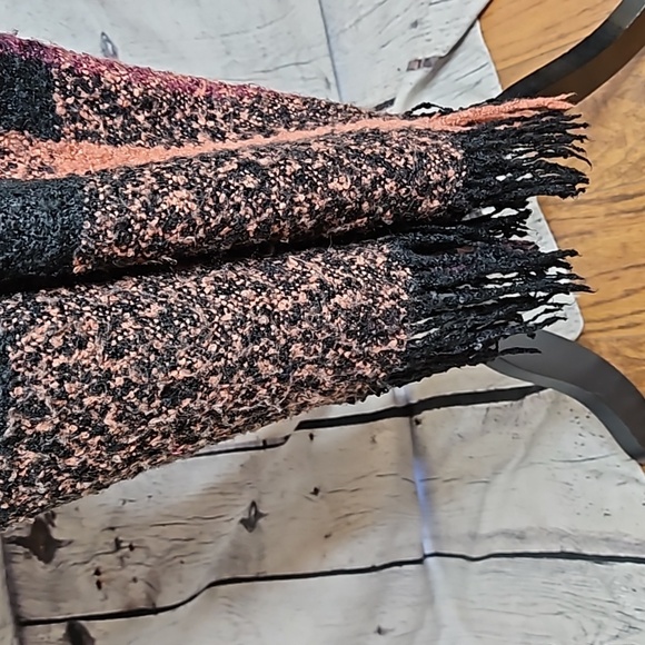 World Market Soft Nubby Fringed Scarf - Picture 4 of 5